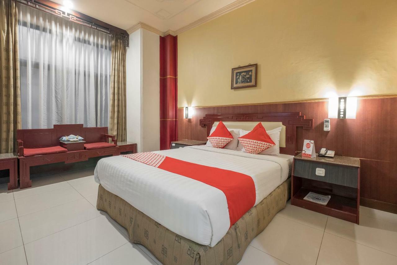 Oyo 821 Hotel Dinasti Makassar Eksteriør billede